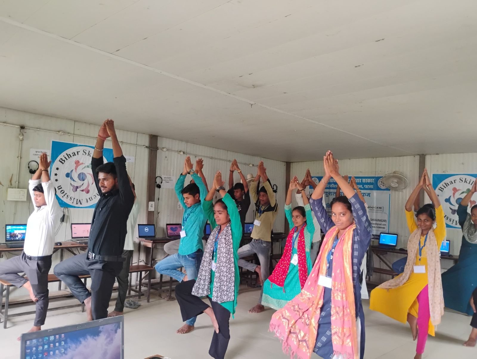 Youth at a RIESW EDUCARE digital and life-skills training session